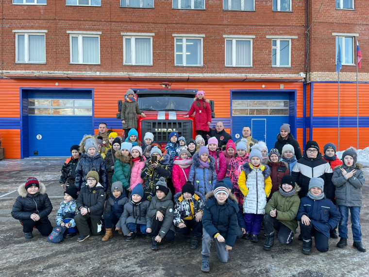 ЭКСКУРСИЯ В ПОЖАРНУЮ ЧАСТЬ № 16.